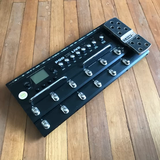Pedaleira Multiefeitos Line 6 Pod X3 Live Com Hard Case - Image 3
