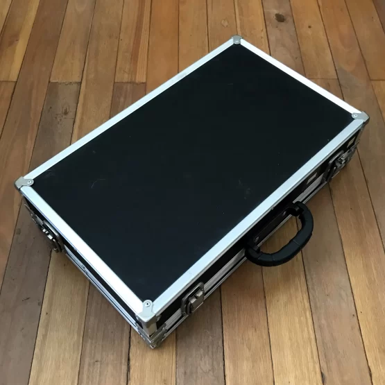 Pedalboard Hardcase Para Pedais Maleta 50 x 30 Tampa Removível - Imagem 2