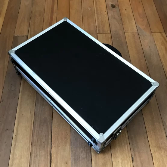 Pedalboard Hardcase Para Pedais Maleta 50 x 30 Tampa Removível - Imagem 3