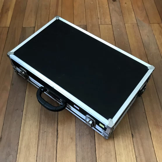 Pedalboard Hardcase Para Pedais Maleta 50 x 30 Tampa Removível - Imagem 6