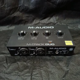 Interface de Áudio M-audio M-Track Duo USB Com Detalhe
