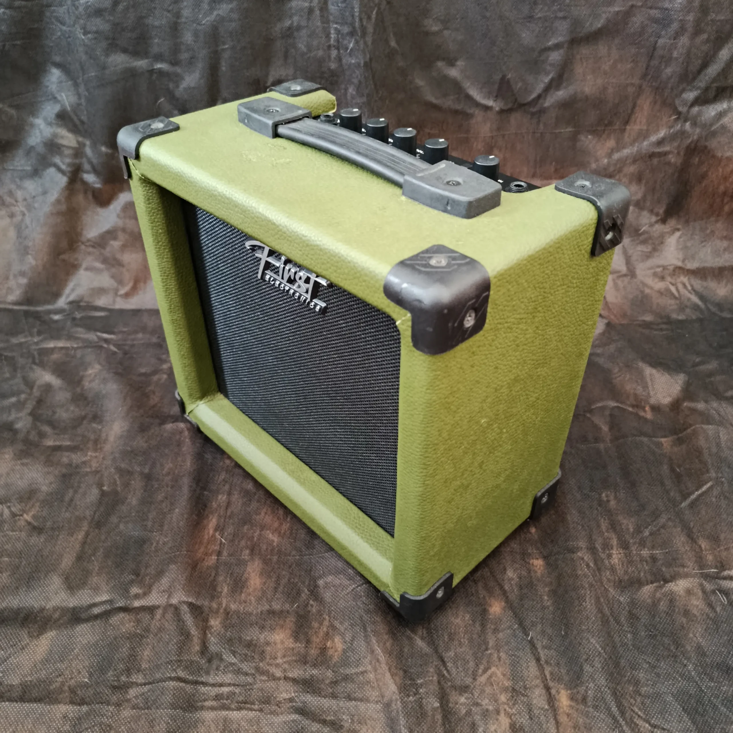 Cubo Amplificador First FGA-26 18W Guitarra - Imagem 3