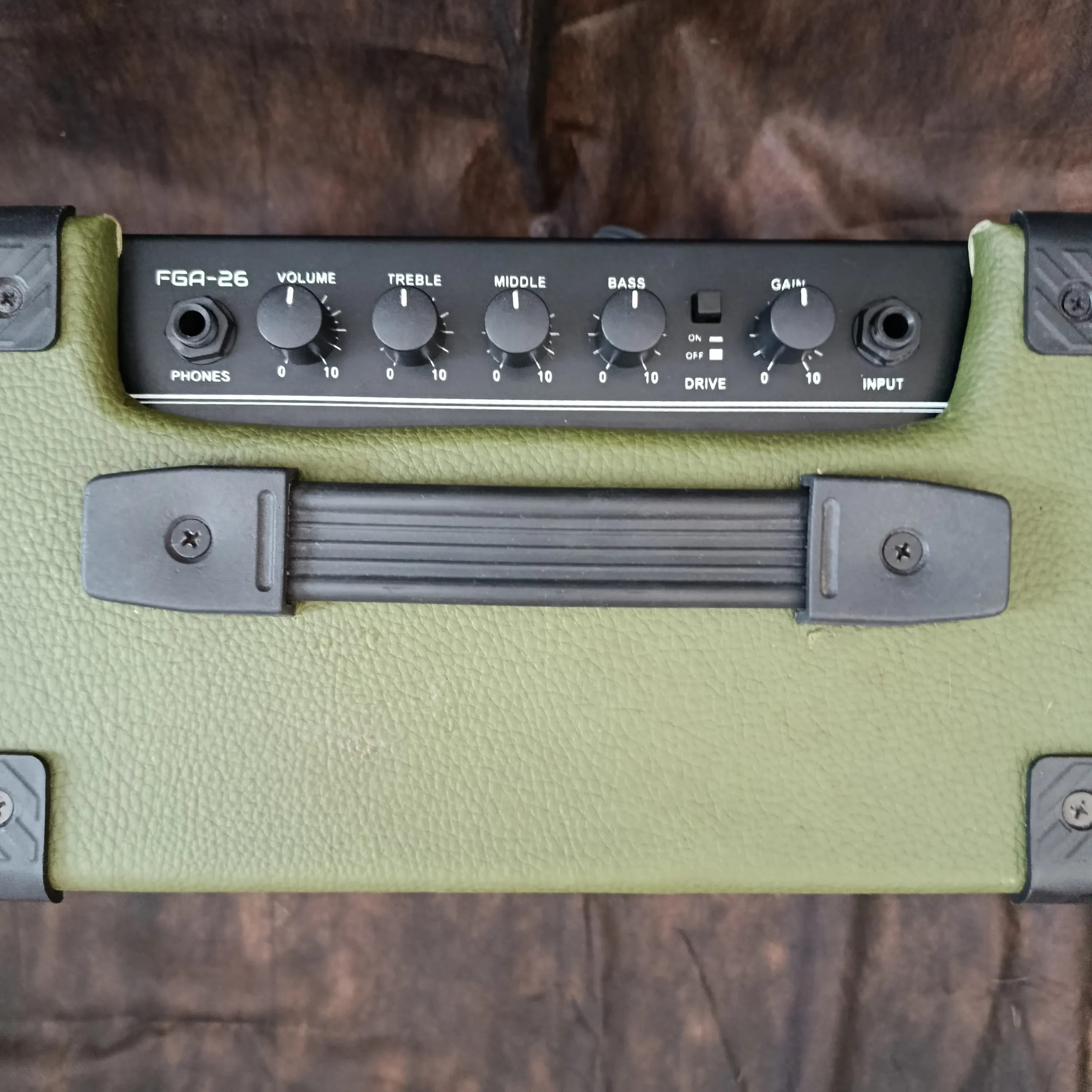 Cubo Amplificador First FGA-26 18W Guitarra - Imagem 5