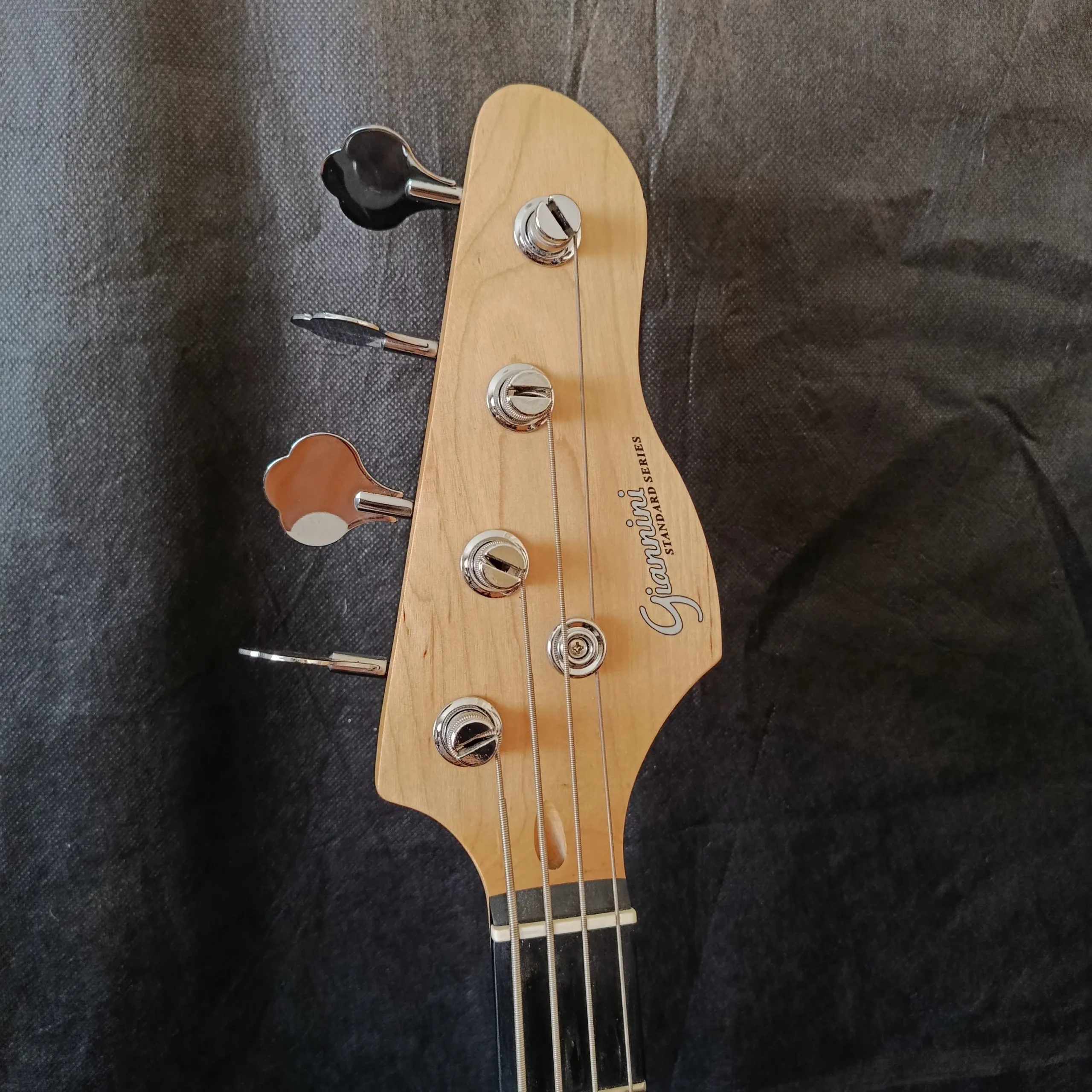 Baixo Giannini GB-100 4 Cordas Passivo - Imagem 9