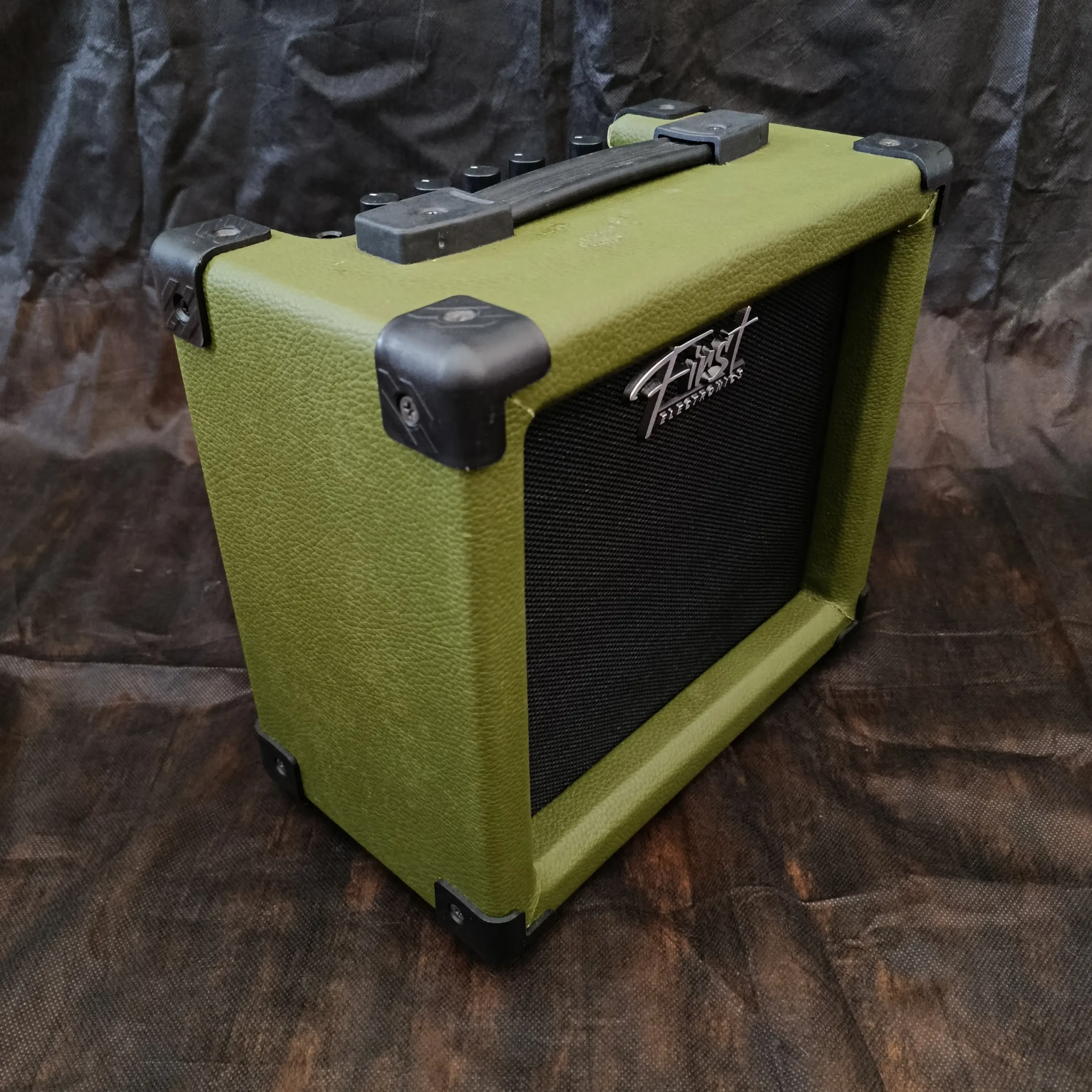 Cubo Amplificador First FGA-26 18W Guitarra - Imagem 3