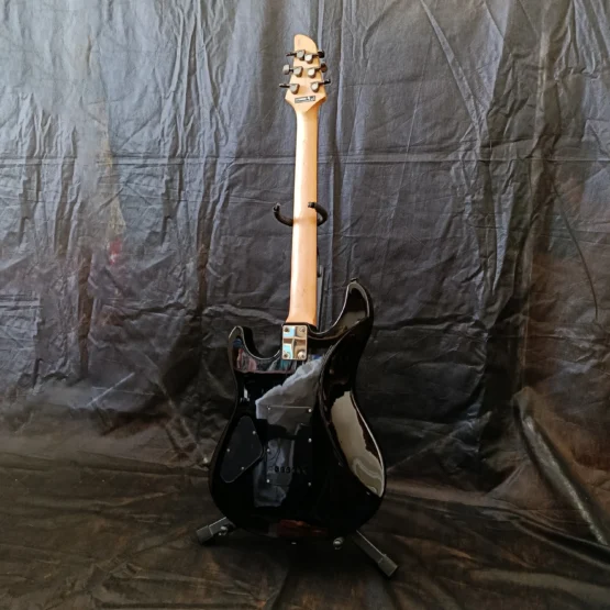 Guitarra Yamaha RGX 121 Z - Music Vaz