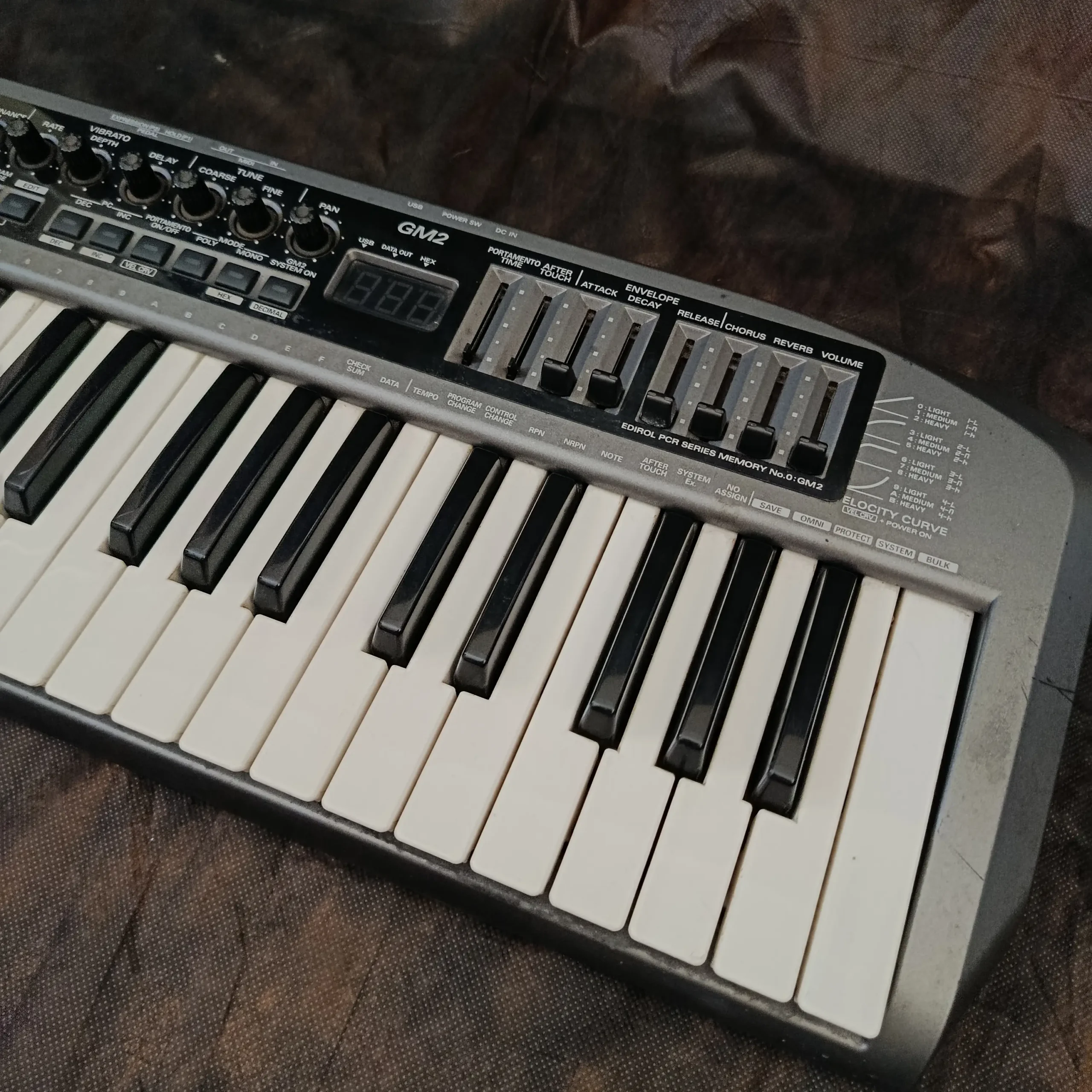 Teclado Controlador MIDI Roland Edirol PCR-M30 - Imagem 5