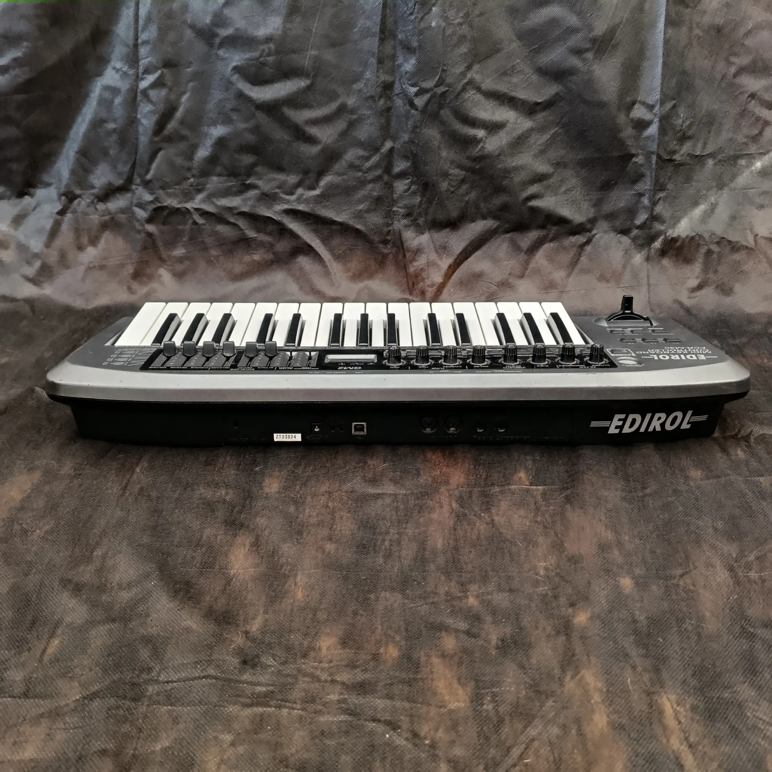 Teclado Controlador MIDI Roland Edirol PCR-M30 - Imagem 8