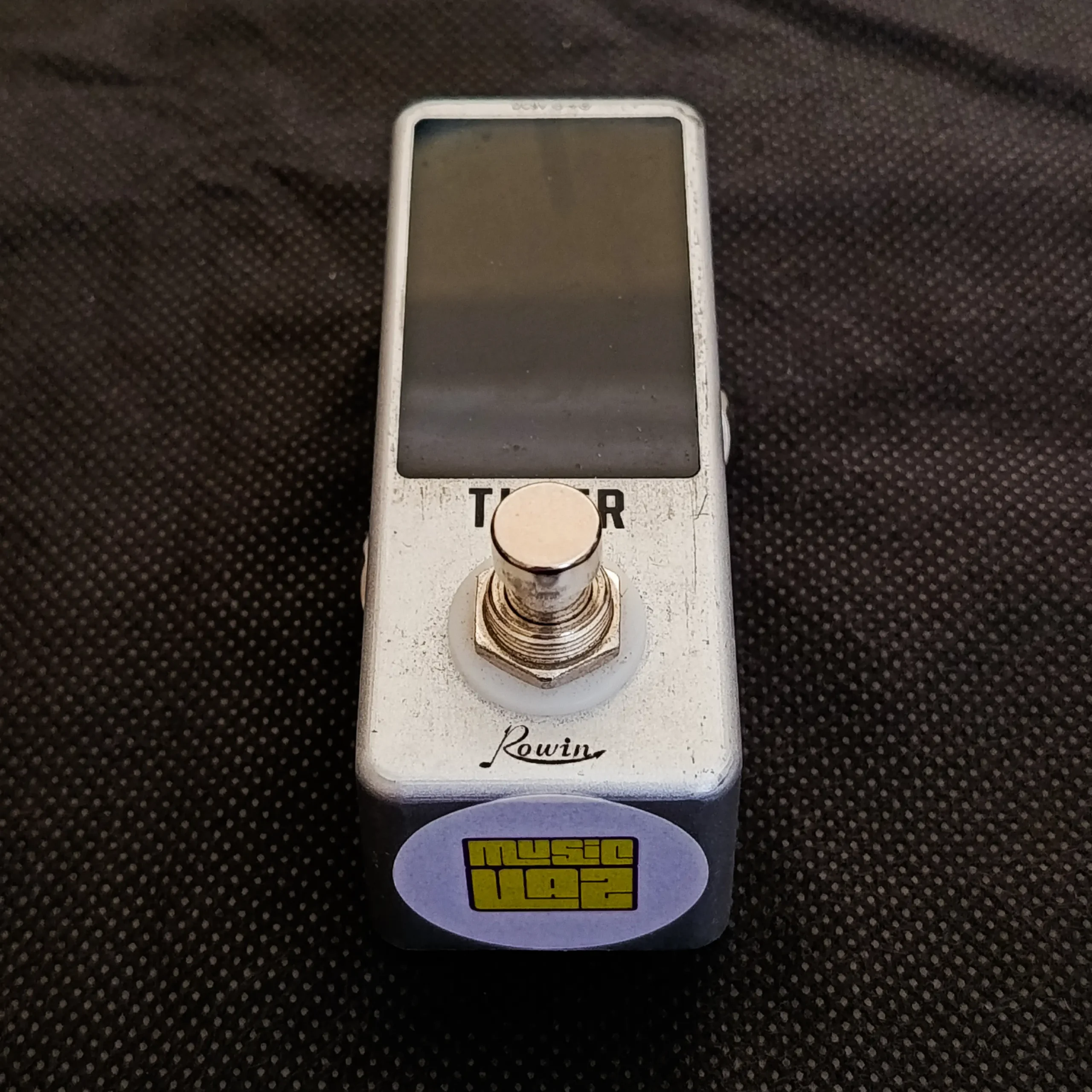 Mini Pedal Afinador Tuner Guitarra Cromático Rowin LT-901 - Imagem 3