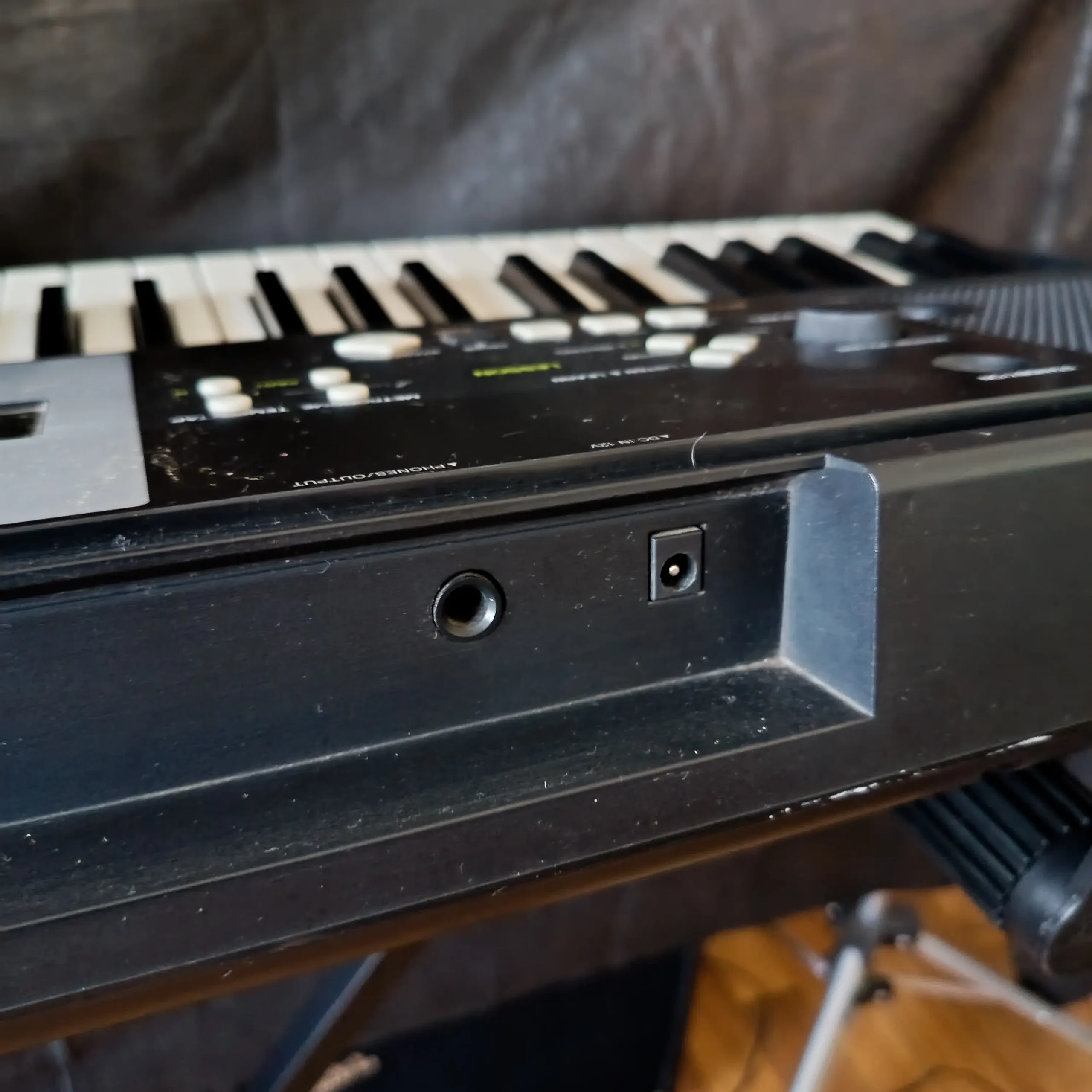 Teclado Yamaha PSR-E223 - Imagem 10